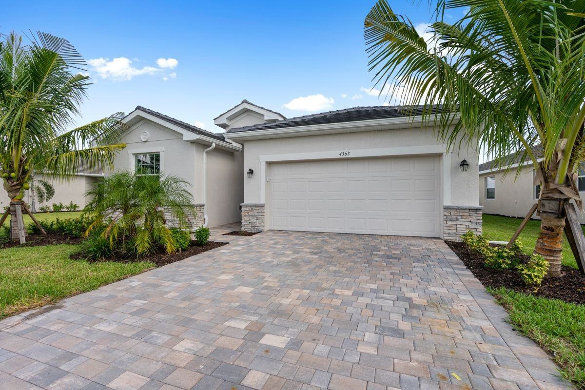 4363 Lemongrass Dr - Photo 2 of 26