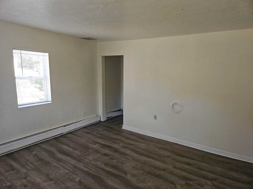 89 6th St - Photo 5 of 13