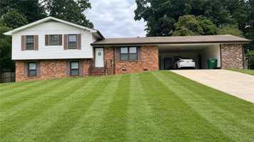 featured image of 886 Killian Hill Rd Sw