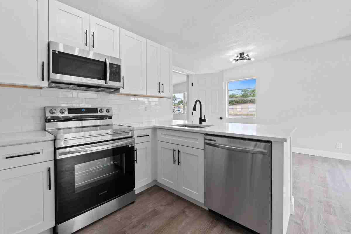 2415 Lewis Rd - Photo 4 of 16