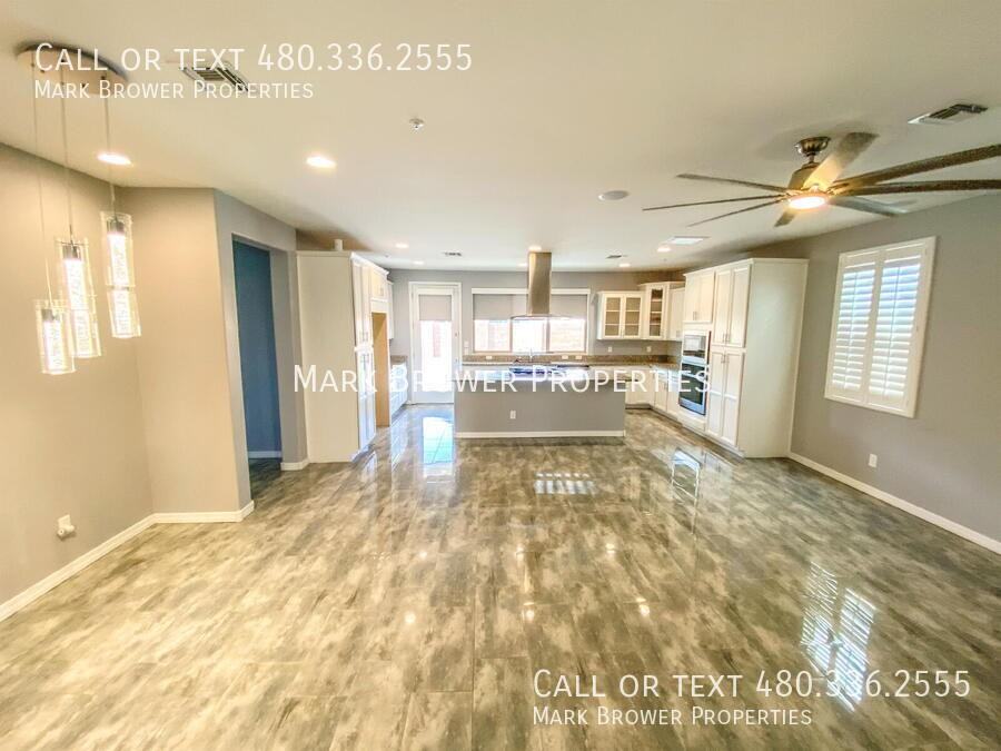 3878 E Oxford Ln - Photo 2 of 21