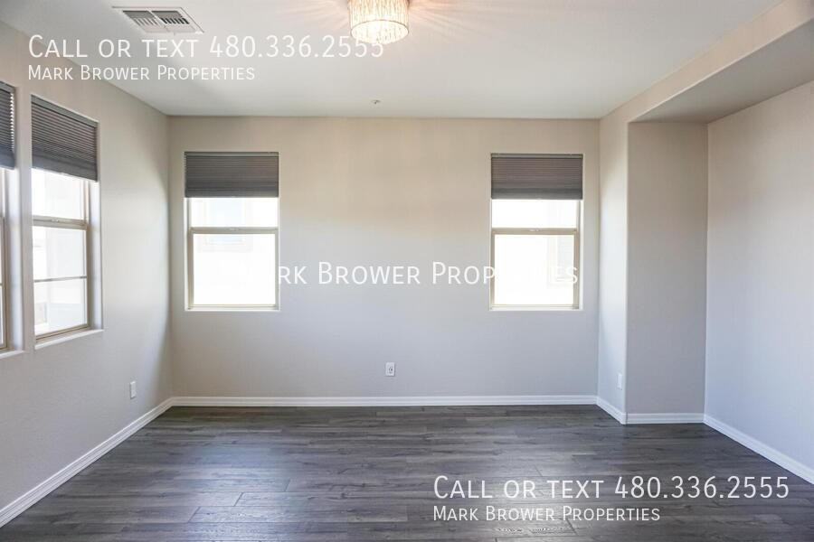 3878 E Oxford Ln - Photo 5 of 21