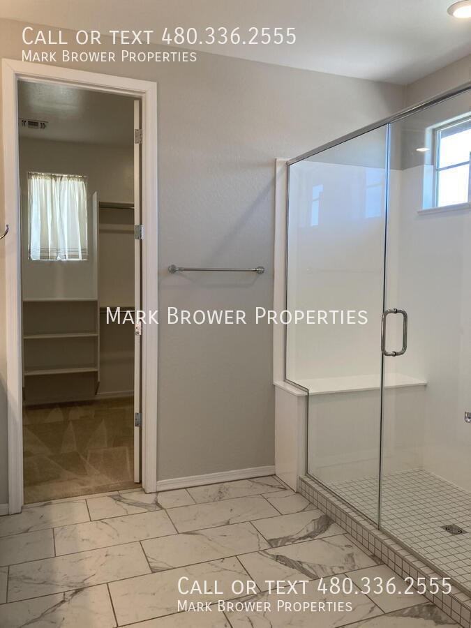 3878 E Oxford Ln - Photo 7 of 21