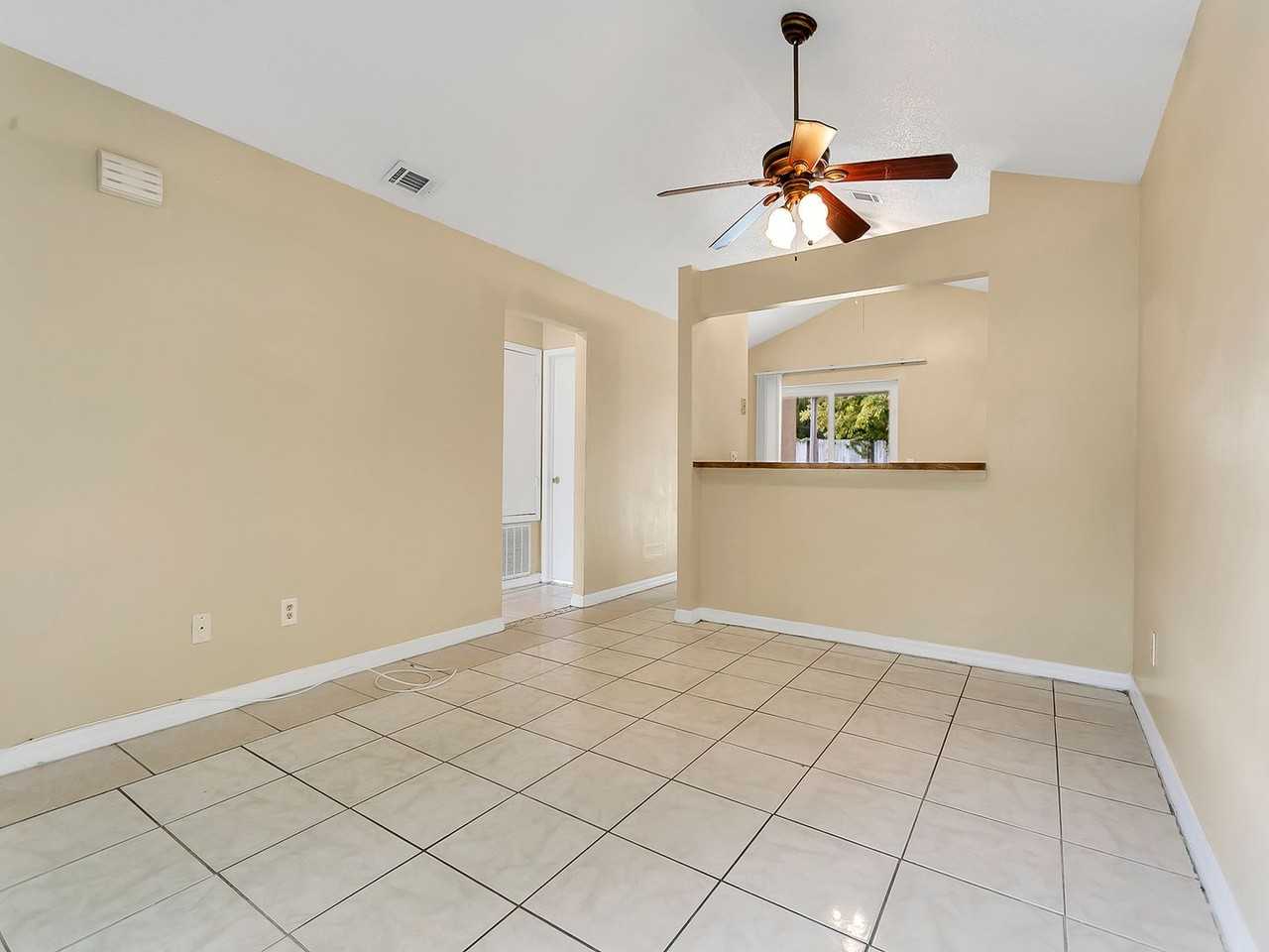 10425 Riva Ridge Trl - Photo 4 of 13