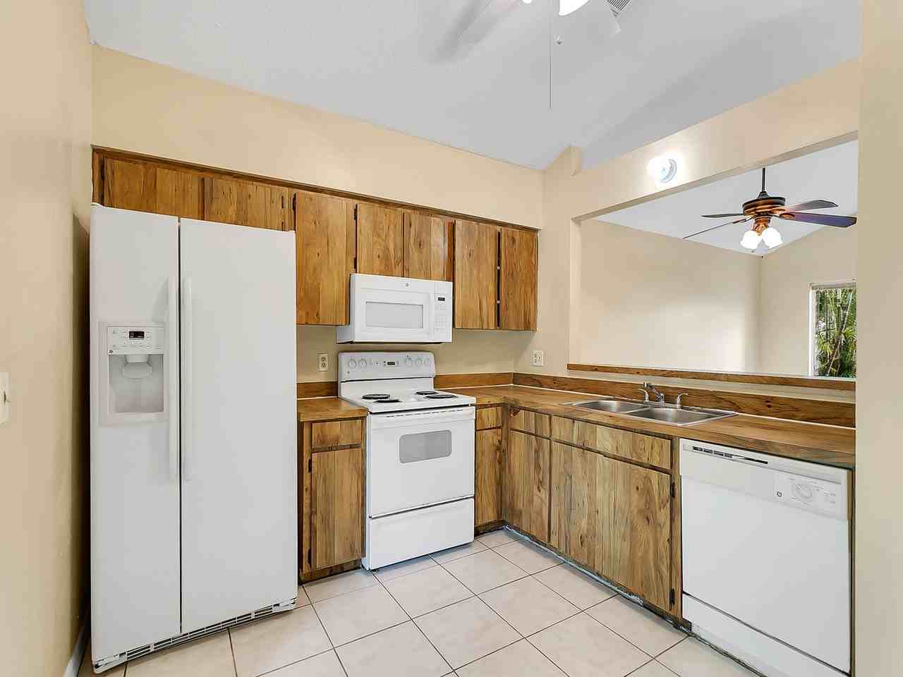 10425 Riva Ridge Trl - Photo 7 of 13