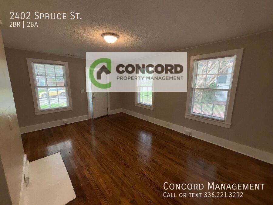 2402 Spruce St - Photo 4 of 16