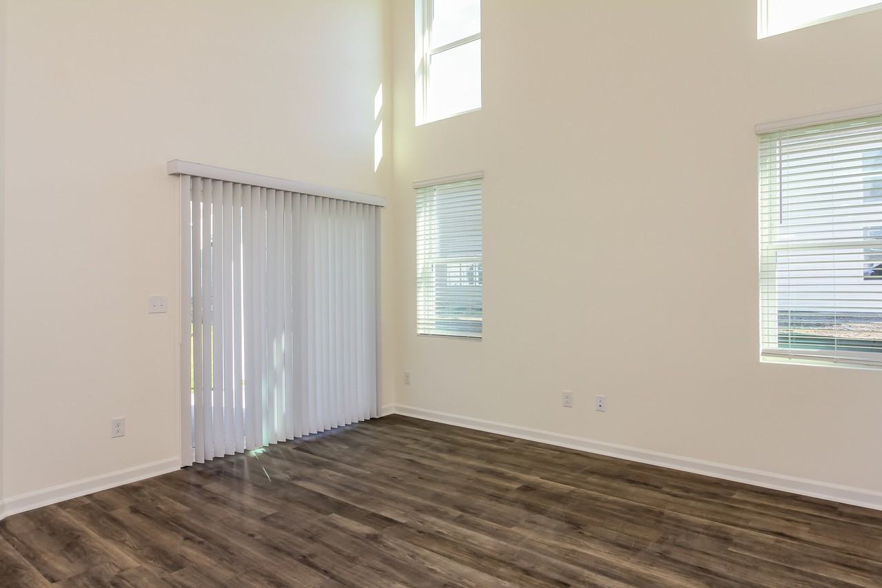 1608 1608 Corbett Street - Photo 3 of 15