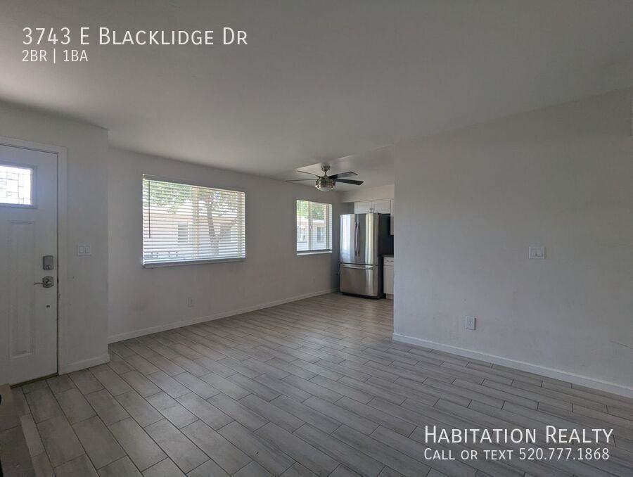 3743 E Blacklidge Dr - Photo 5 of 16