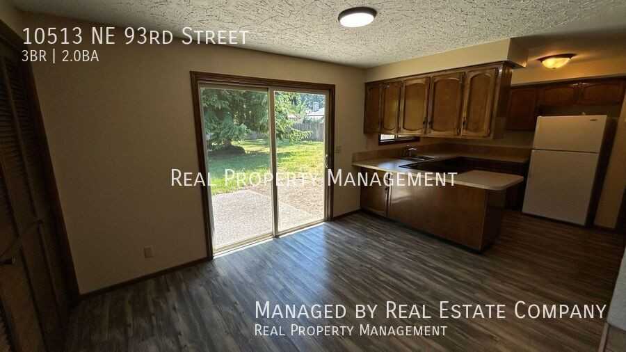 10513 Ne 93rd St - Photo 7 of 30