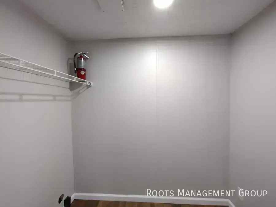 14 Birch Crest Dr #14 - Photo 4 of 13