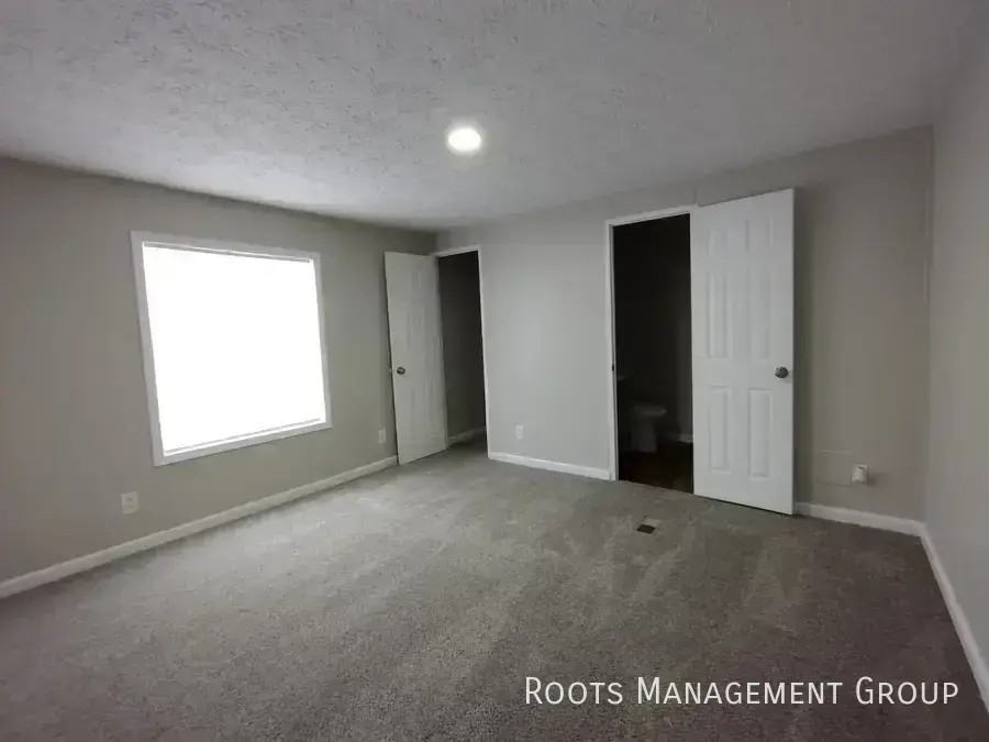 14 Birch Crest Dr #14 - Photo 5 of 13