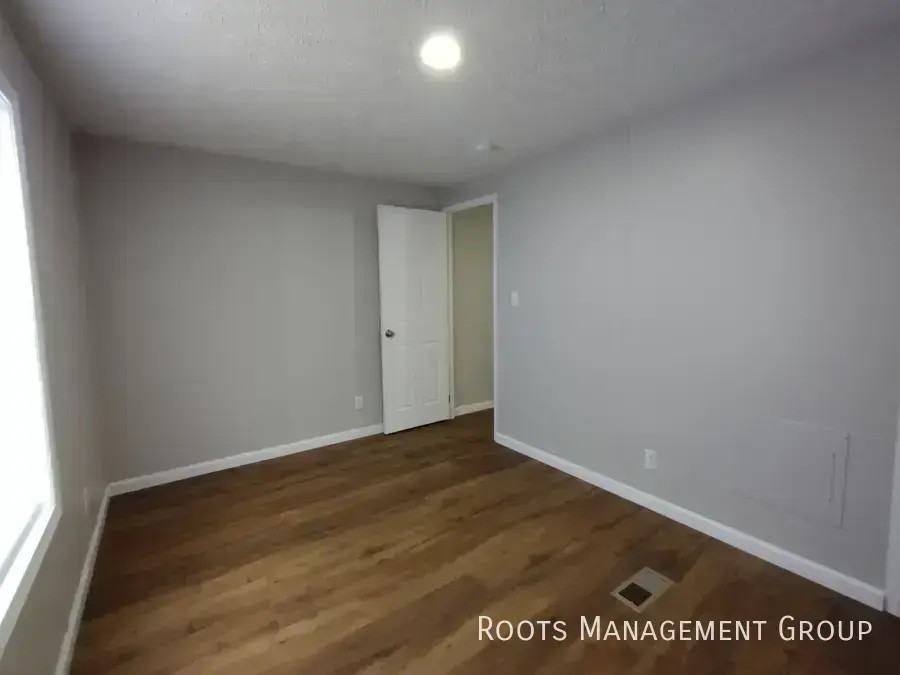14 Birch Crest Dr #14 - Photo 6 of 13