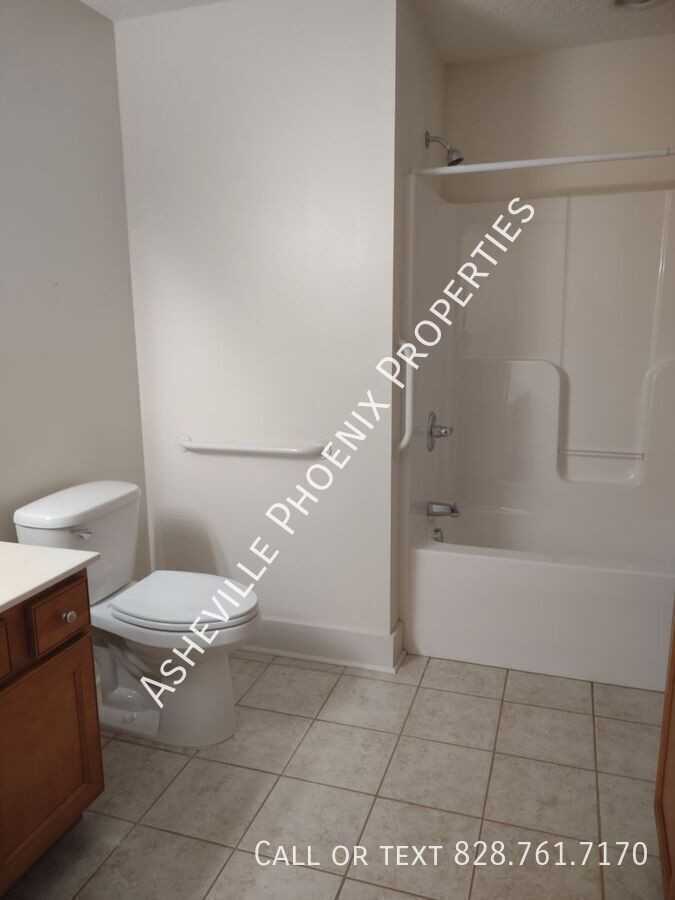 25 Bee Tree Village Pkwy - Photo 4 of 13