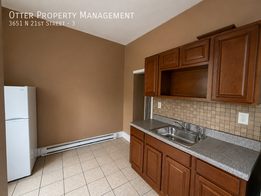 3651 N 21st St #3 - Photo 4 of 24