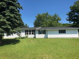 featured image of 2824 Country Ln