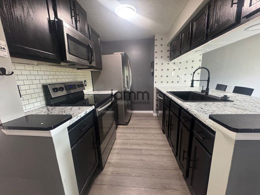 19479 Puritas Ave - Photo 6 of 24