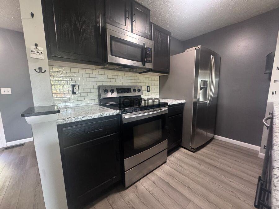 19479 Puritas Ave - Photo 7 of 24