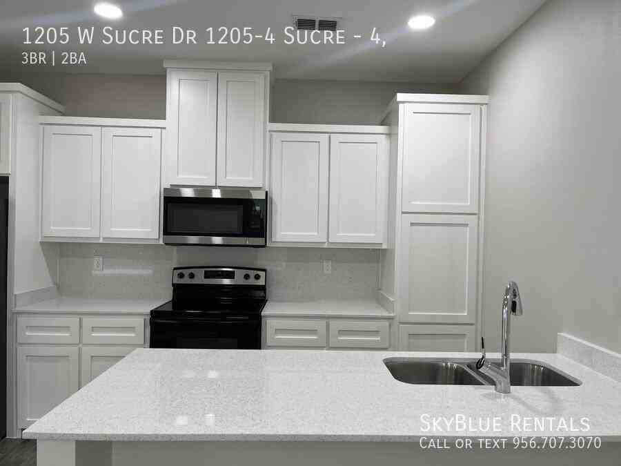 1205 W Sucre Dr #4 - Photo 5 of 11
