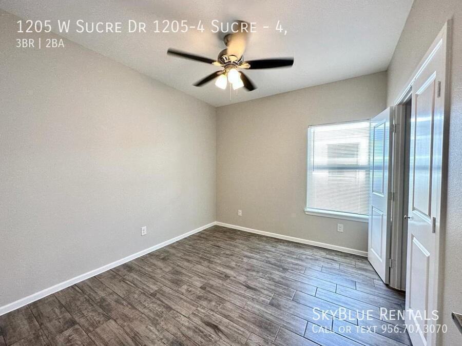 1205 W Sucre Dr #4 - Photo 6 of 11