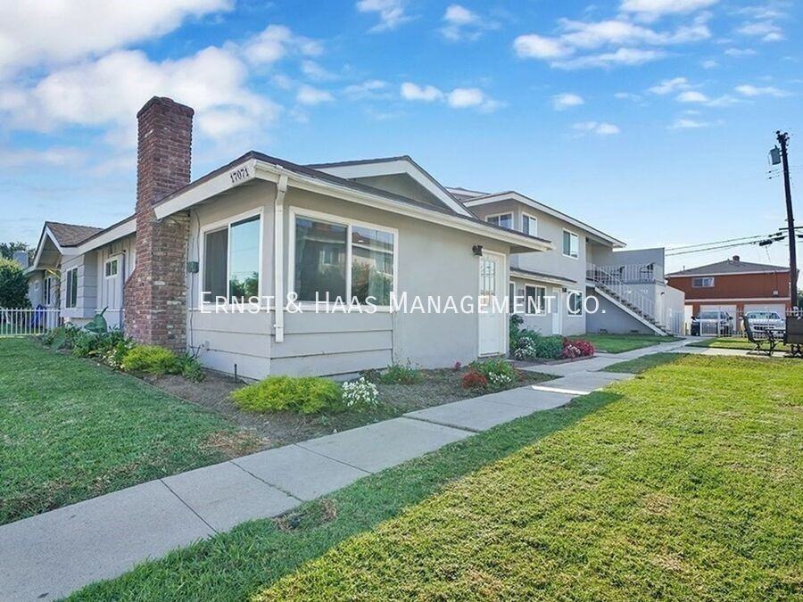 17071 Oak Ln #A - Photo 2 of 13