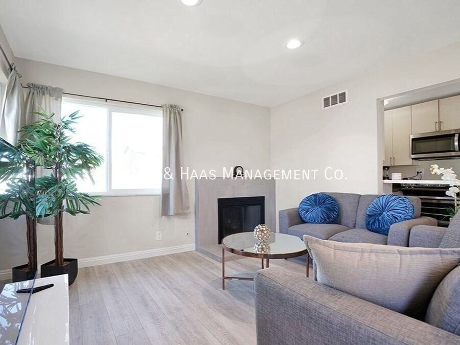 17071 Oak Ln #A - Photo 4 of 13