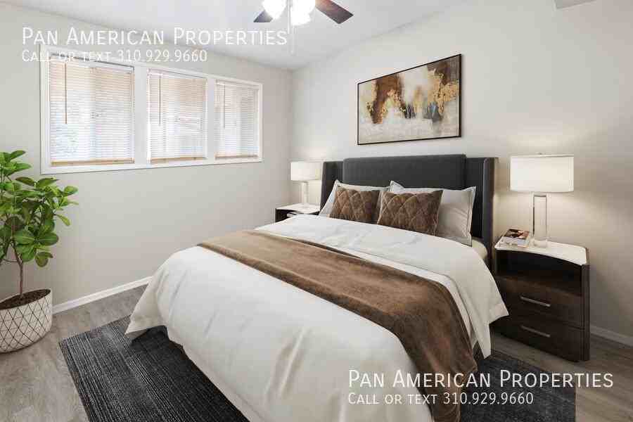 110 W Market St #6 - Photo 3 of 23