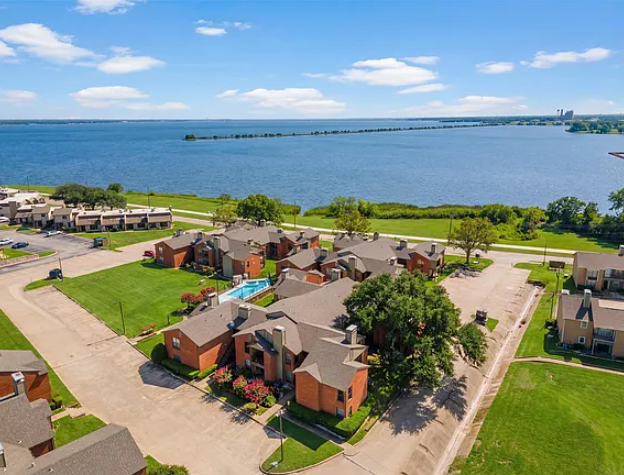 5909 Lake Hubbard Parkway, Unit 213 - Photo 2 of 4