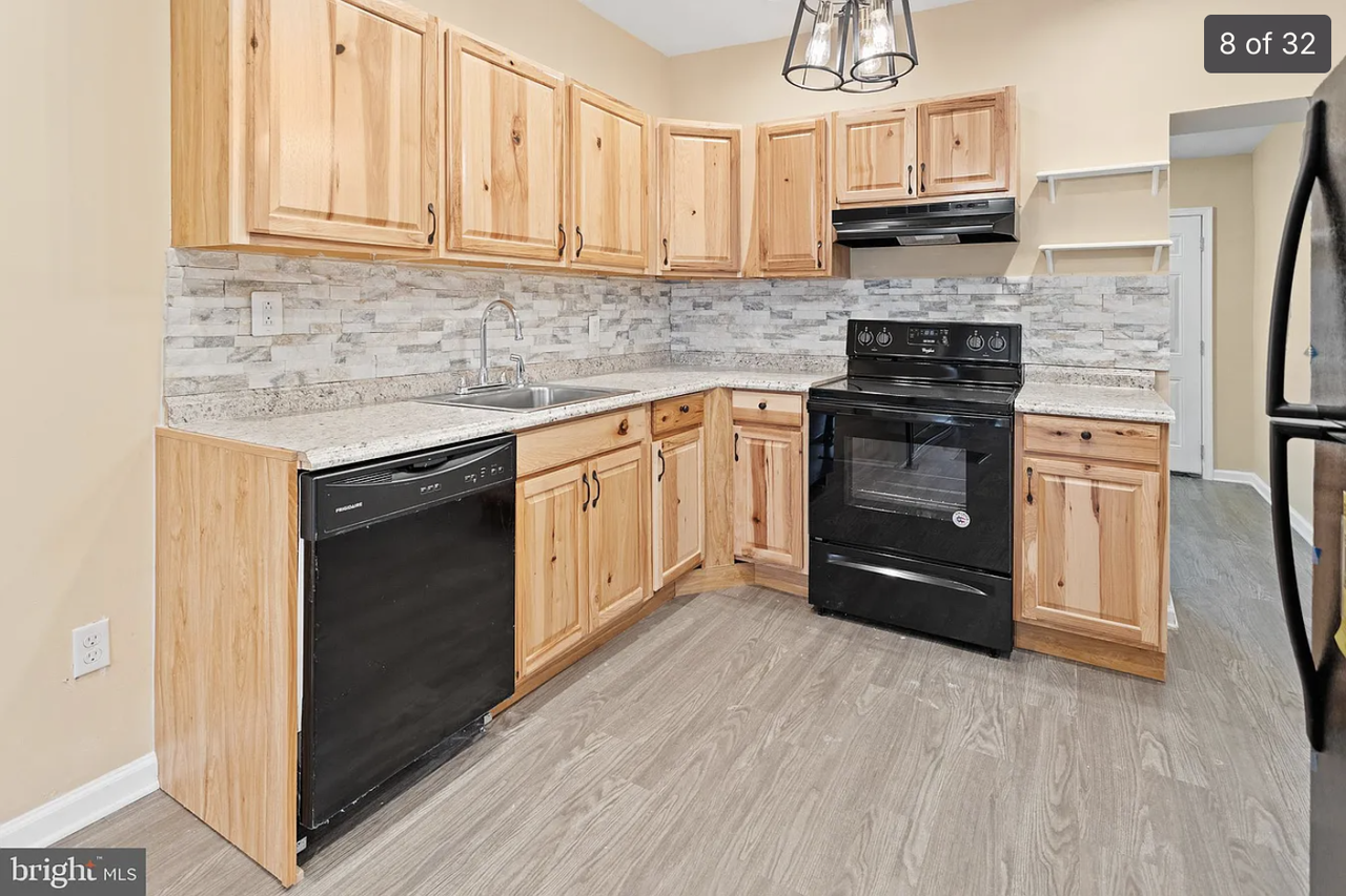 3045 North Carlisle Street - Photo 6 of 20