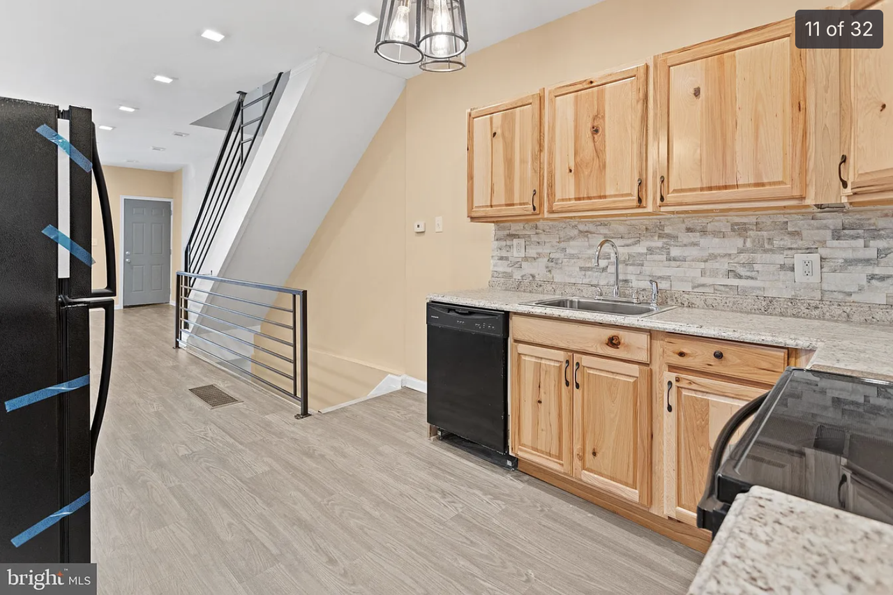 3045 North Carlisle Street - Photo 7 of 20