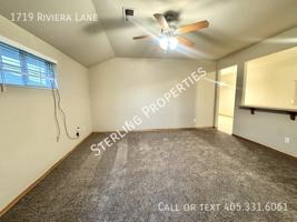 featured image of 1719 Riviera Ln
