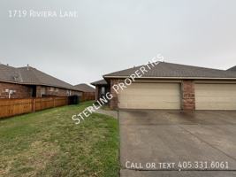 featured image of 1719 Riviera Ln