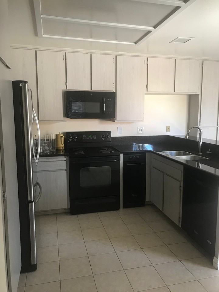 4500 Villas Dr - Photo 6 of 13