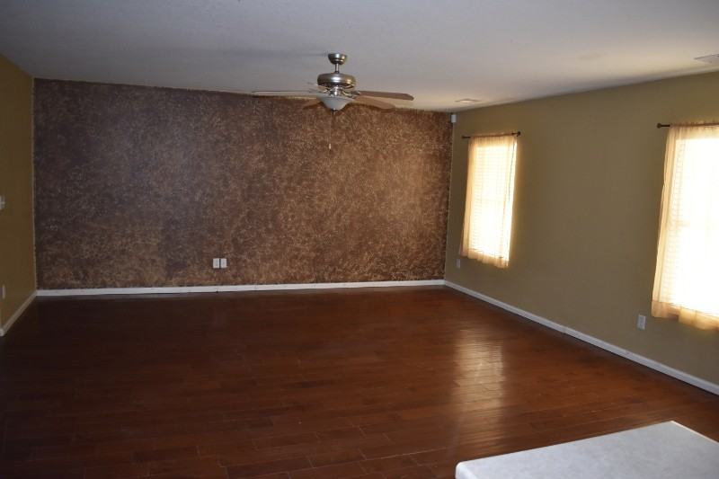 7657 Logan St - Photo 7 of 21