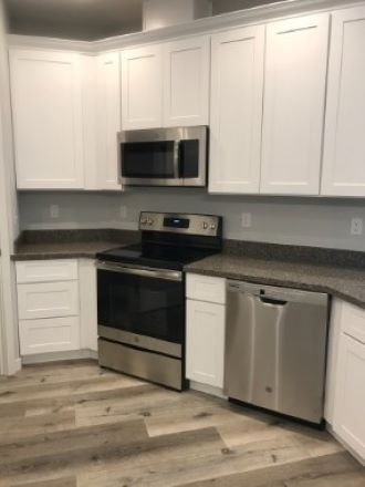531 Sunset Ave Ne #B - Photo 2 of 8