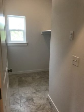 531 Sunset Ave Ne #B - Photo 7 of 8