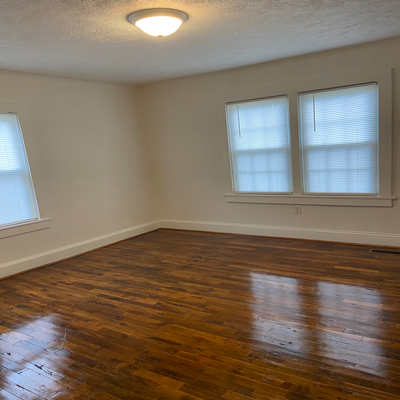 2108 Anderson St - Photo 3 of 10