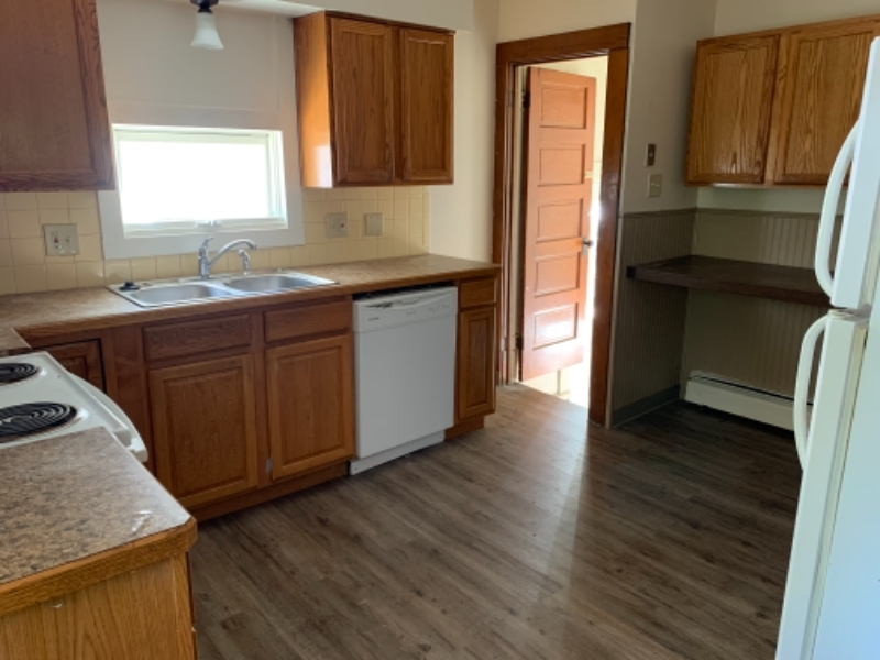 2467 3rd St - Photo 3 of 9