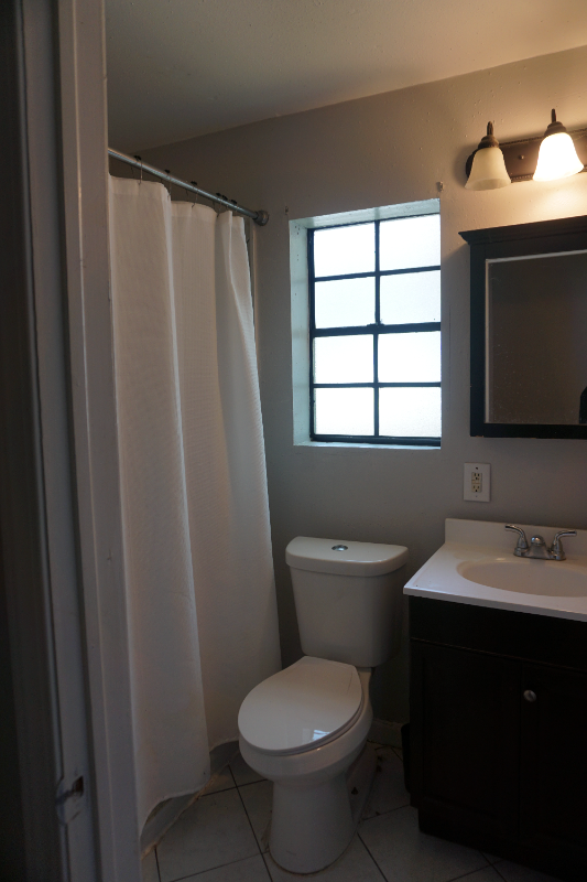1019 Lizardi St - Photo 7 of 13