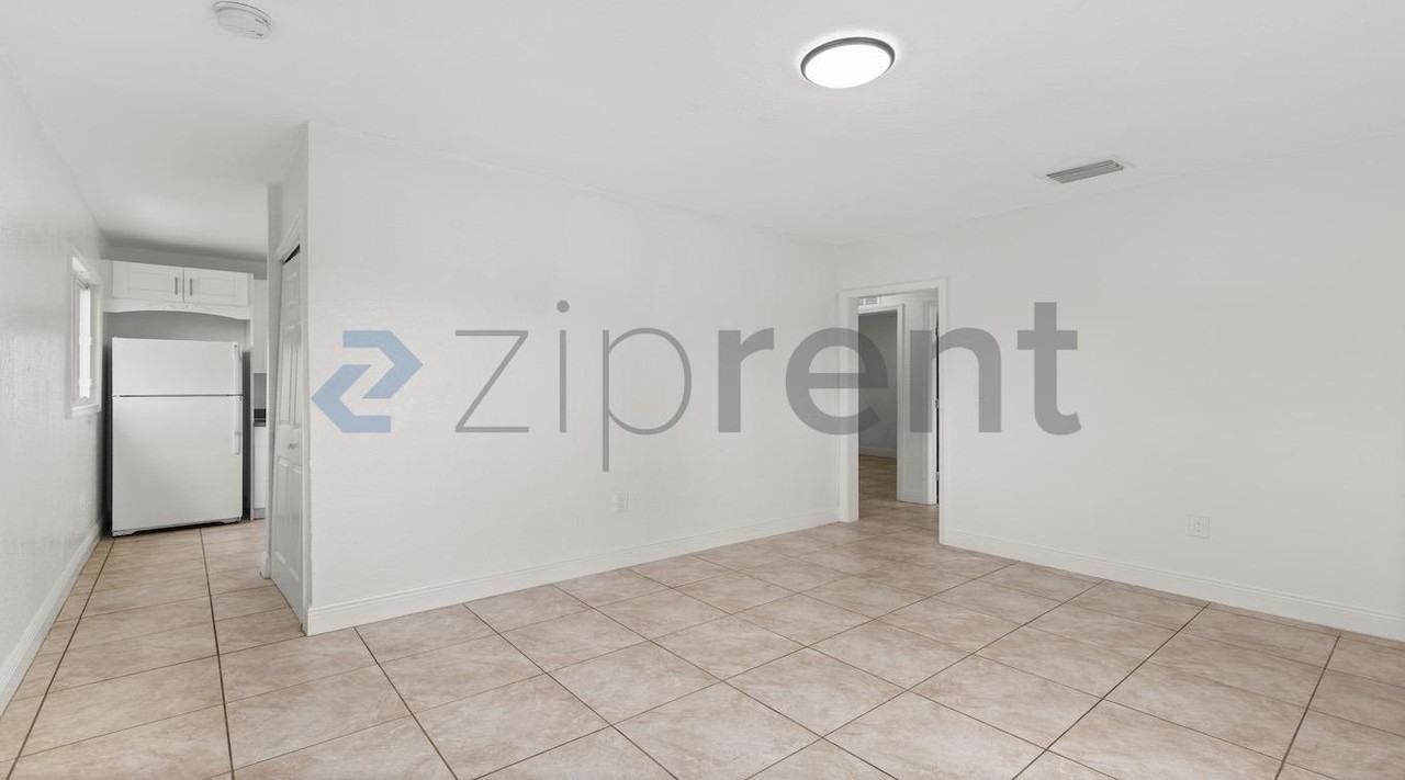 277 Nw 81st St - Photo 4 of 12