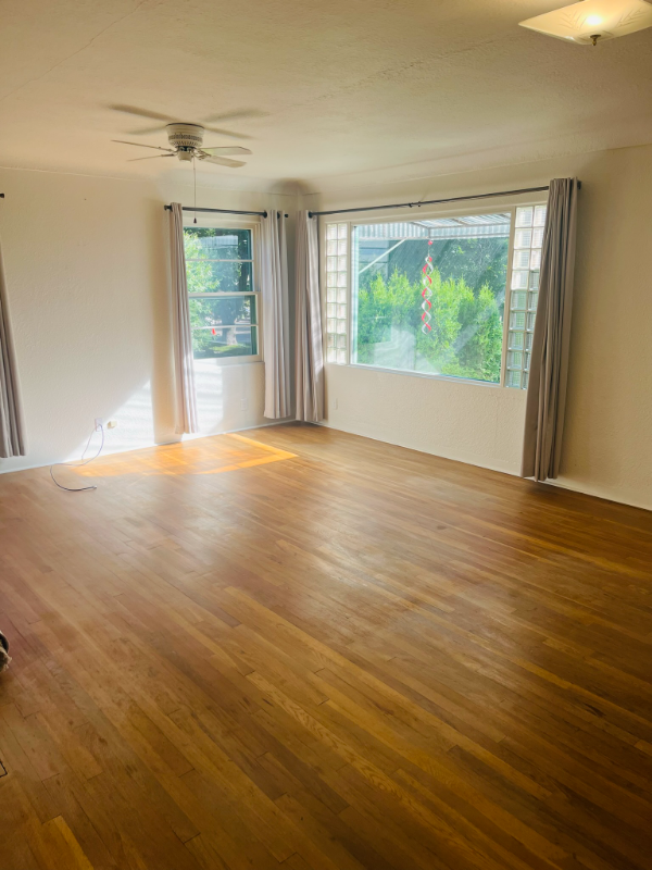 315 S 9th St - Photo 4 of 23