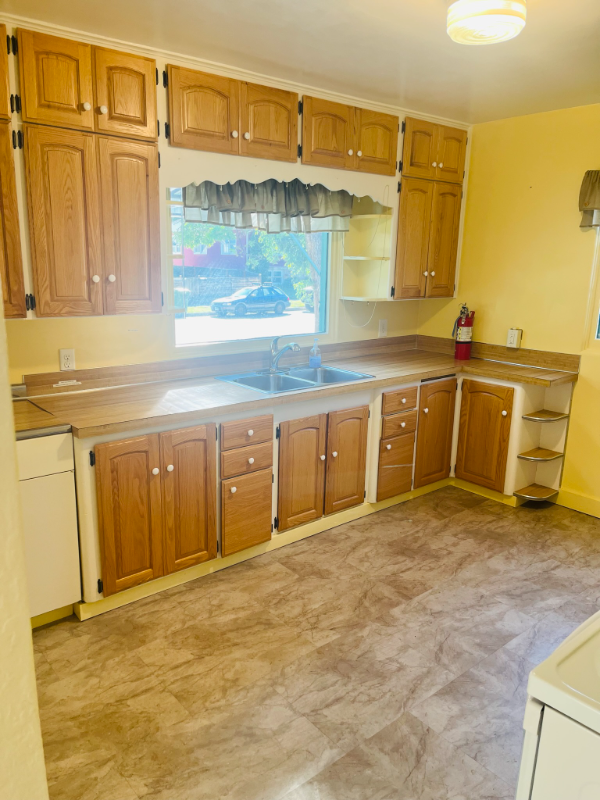 315 S 9th St - Photo 5 of 23