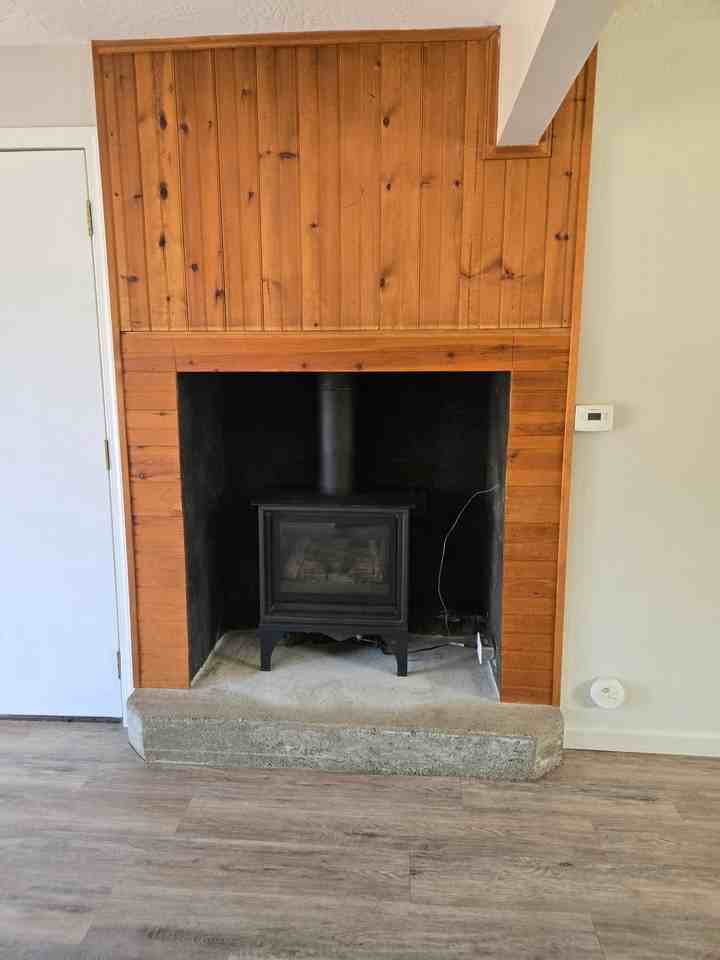 1909 E Saint Maries Ave - Photo 4 of 9