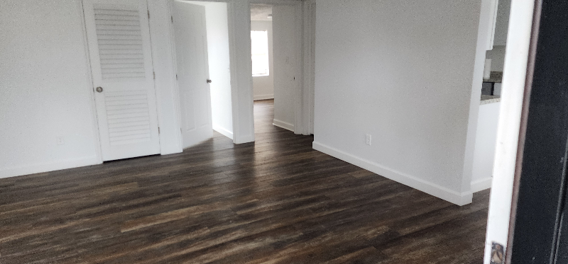 240 Kraft Ave #B - Photo 2 of 24