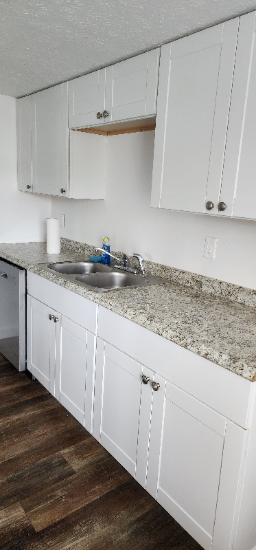 240 Kraft Ave #B - Photo 7 of 24