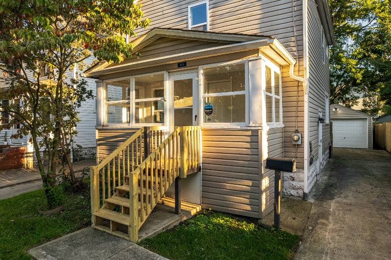 312 Upland Ave - Photo 2 of 24