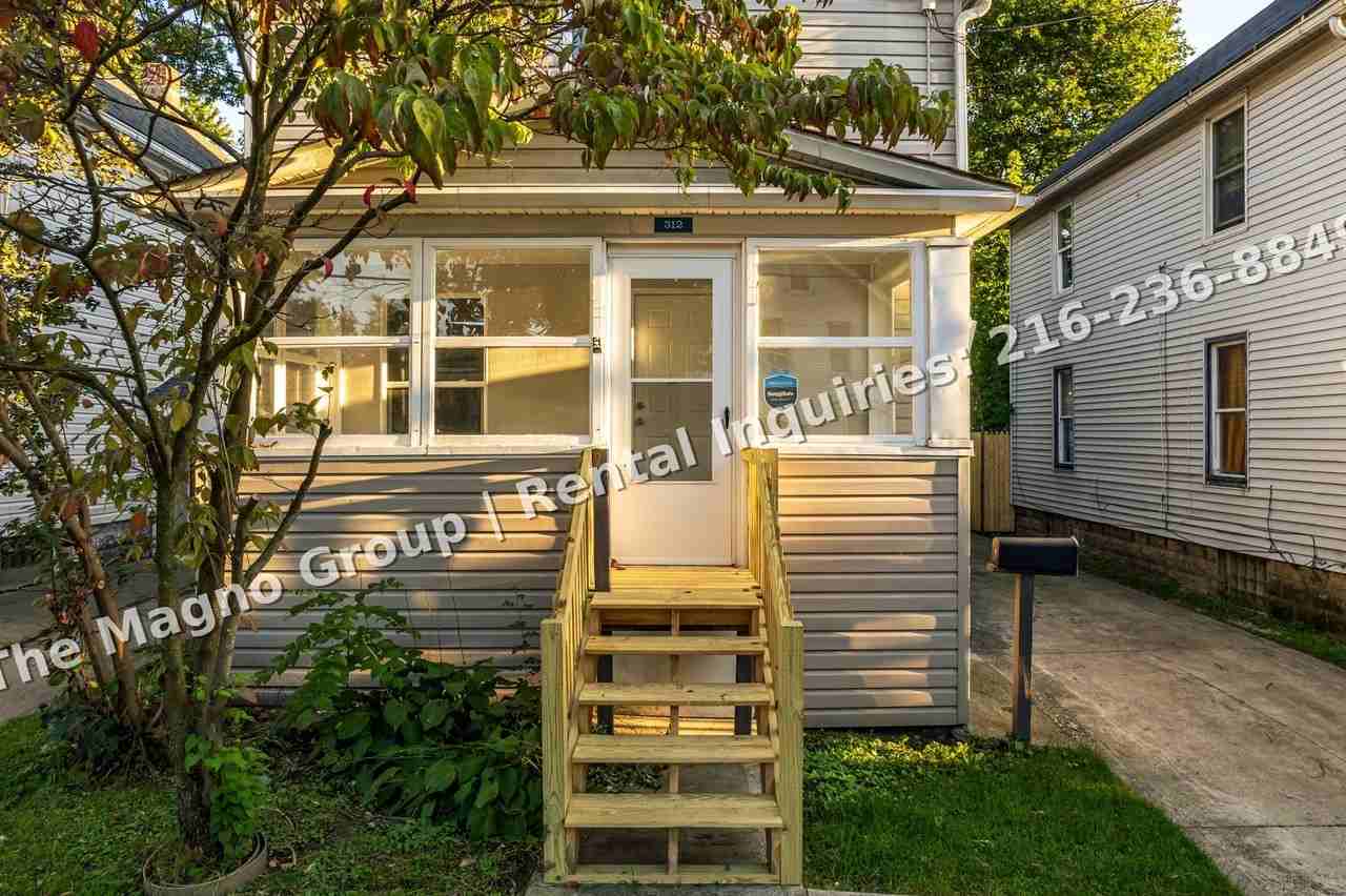 312 Upland Ave - Photo 4 of 24