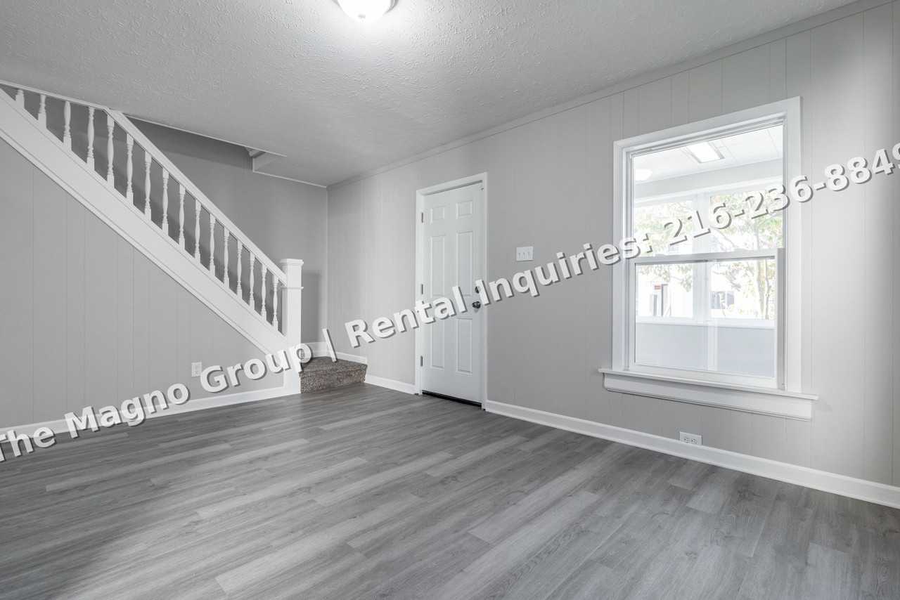 312 Upland Ave - Photo 7 of 24