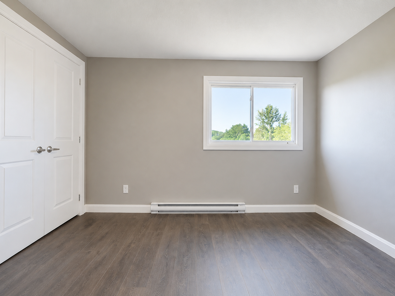 735 Lasalle Boulevard - Photo 7 of 34