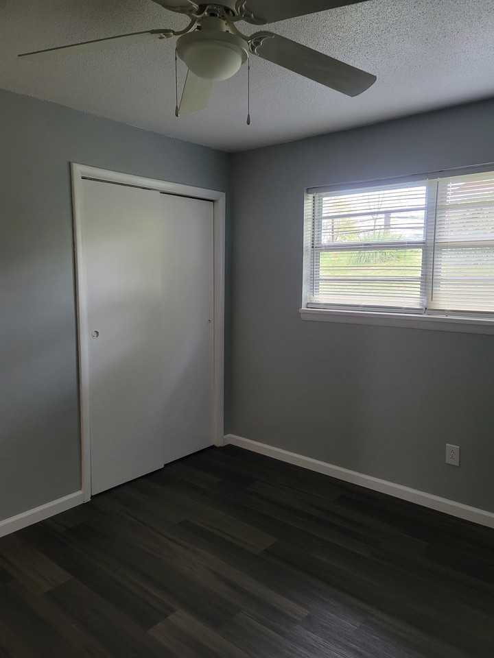 248 Leach Cir #3 - Photo 5 of 9