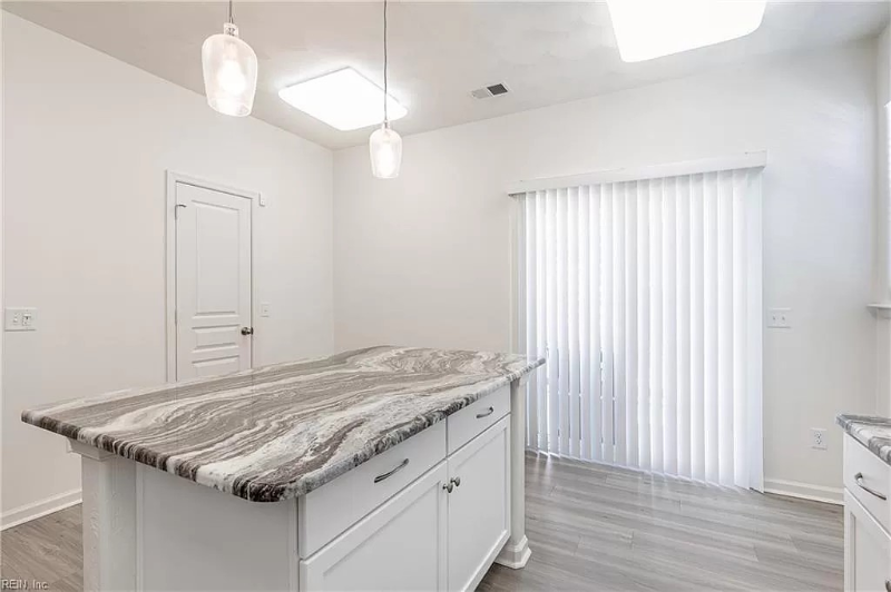2166 Humphreys Dr - Photo 3 of 20